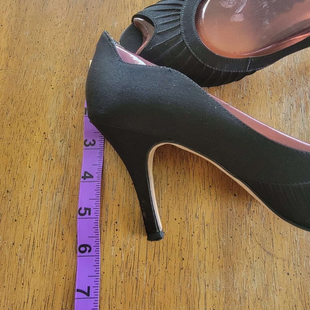 Nina Women's Black Satin Peep Toes High Heels - Size 8M - Picture 5 of 5